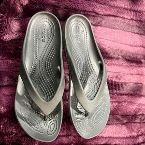 CROCS Women's Metallic Gray Sandals
